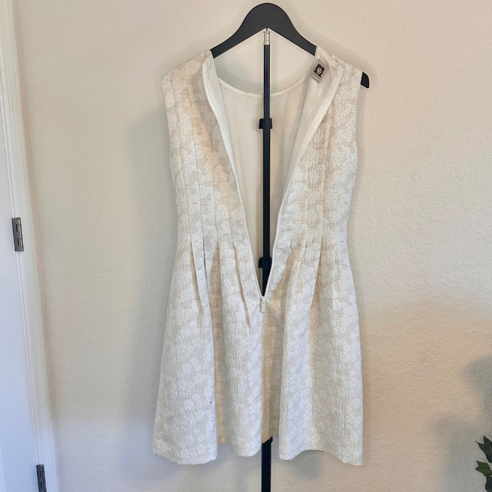 Anne Klein- Textured Linen/Cotton Pin Tuck Midi Dress w/pockets, Size S - Picture 8 of 10